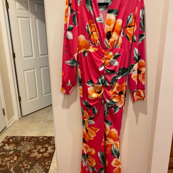 Venus tropical pink dress with cold shoulders - Picture 7 of 7